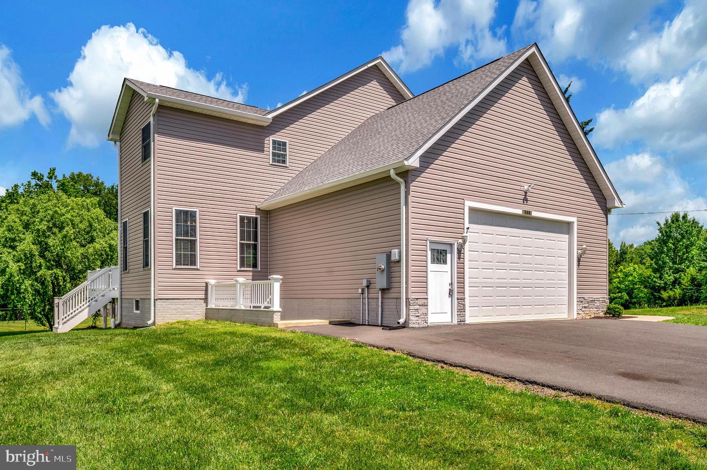 1688 COURTHOUSE RD, STAFFORD, Virginia 22554, 4 Bedrooms Bedrooms, ,3 BathroomsBathrooms,Residential,For sale,1688 COURTHOUSE RD,VAST2039678 MLS # VAST2039678