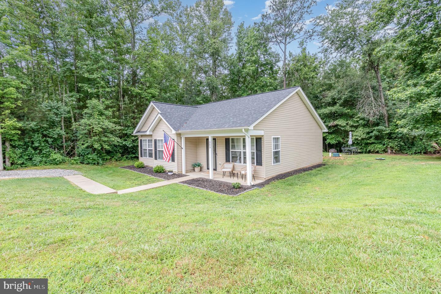 253 AMERICAN DR, RUTHER GLEN, Virginia 22546, 3 Bedrooms Bedrooms, ,2 BathroomsBathrooms,Residential,For sale,253 AMERICAN DR,VACV2008316 MLS # VACV2008316
