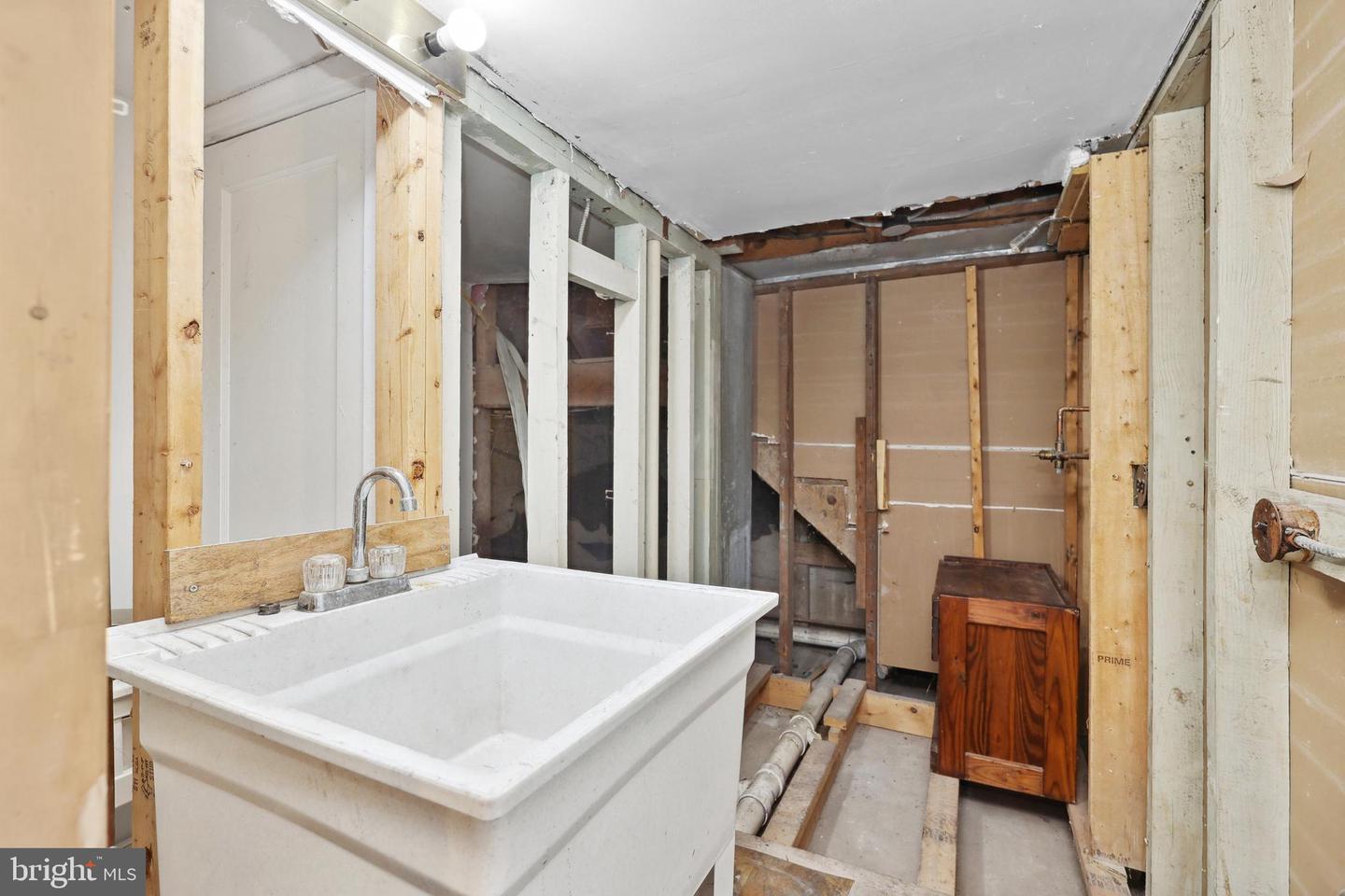 426 SUMMIT ST, FREDERICKSBURG, Virginia 22401, 3 Bedrooms Bedrooms, ,2 BathroomsBathrooms,Residential,For sale,426 SUMMIT ST,VAFB2008434 MLS # VAFB2008434