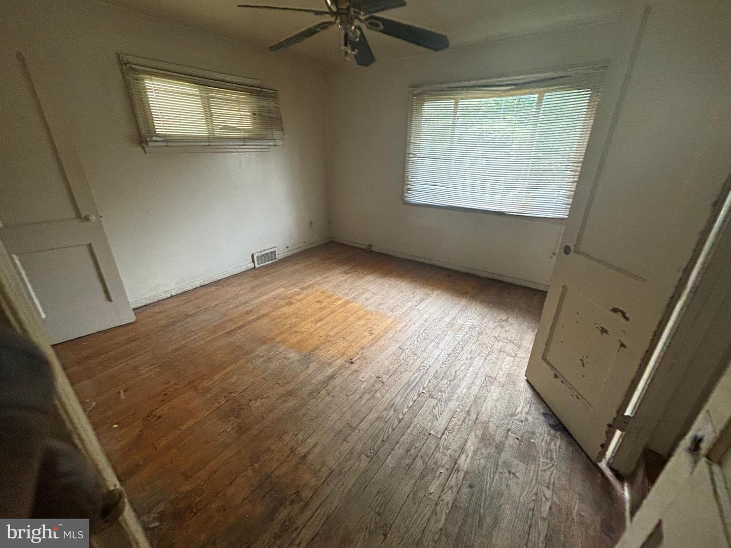 186 FORRESTER ST SW, WASHINGTON, District Of Columbia 20032, 3 Bedrooms Bedrooms, ,1 BathroomBathrooms,Residential,For sale,186 FORRESTER ST SW,DCDC2205804 MLS # DCDC2205804