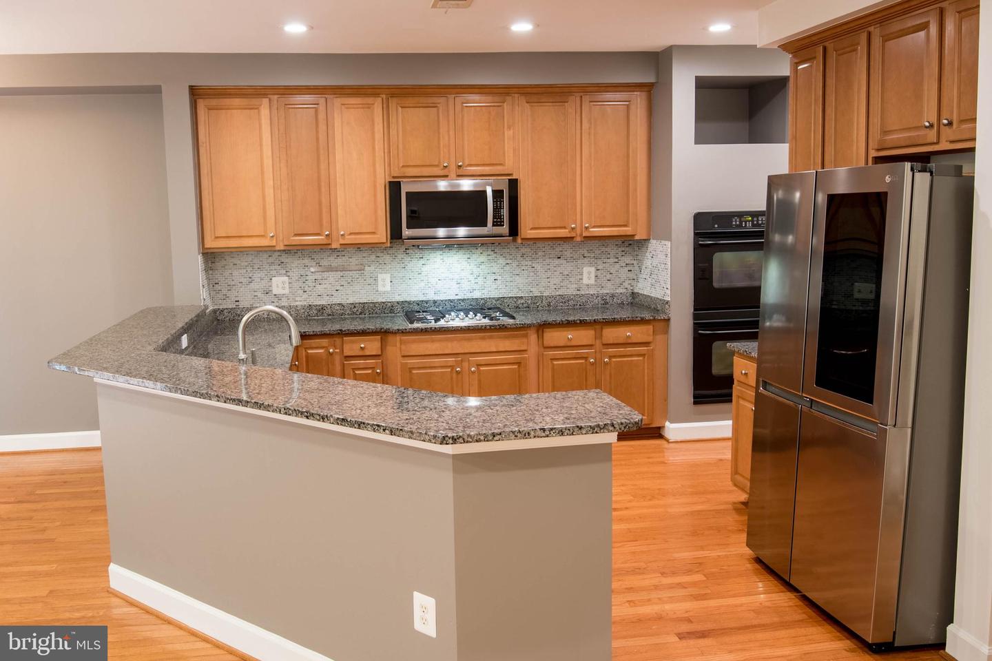 114 HERNDON MILL CIR, HERNDON, Virginia 20170, 3 Bedrooms Bedrooms, ,3 BathroomsBathrooms,Residential,For sale,114 HERNDON MILL CIR,VAFX2248032 MLS # VAFX2248032