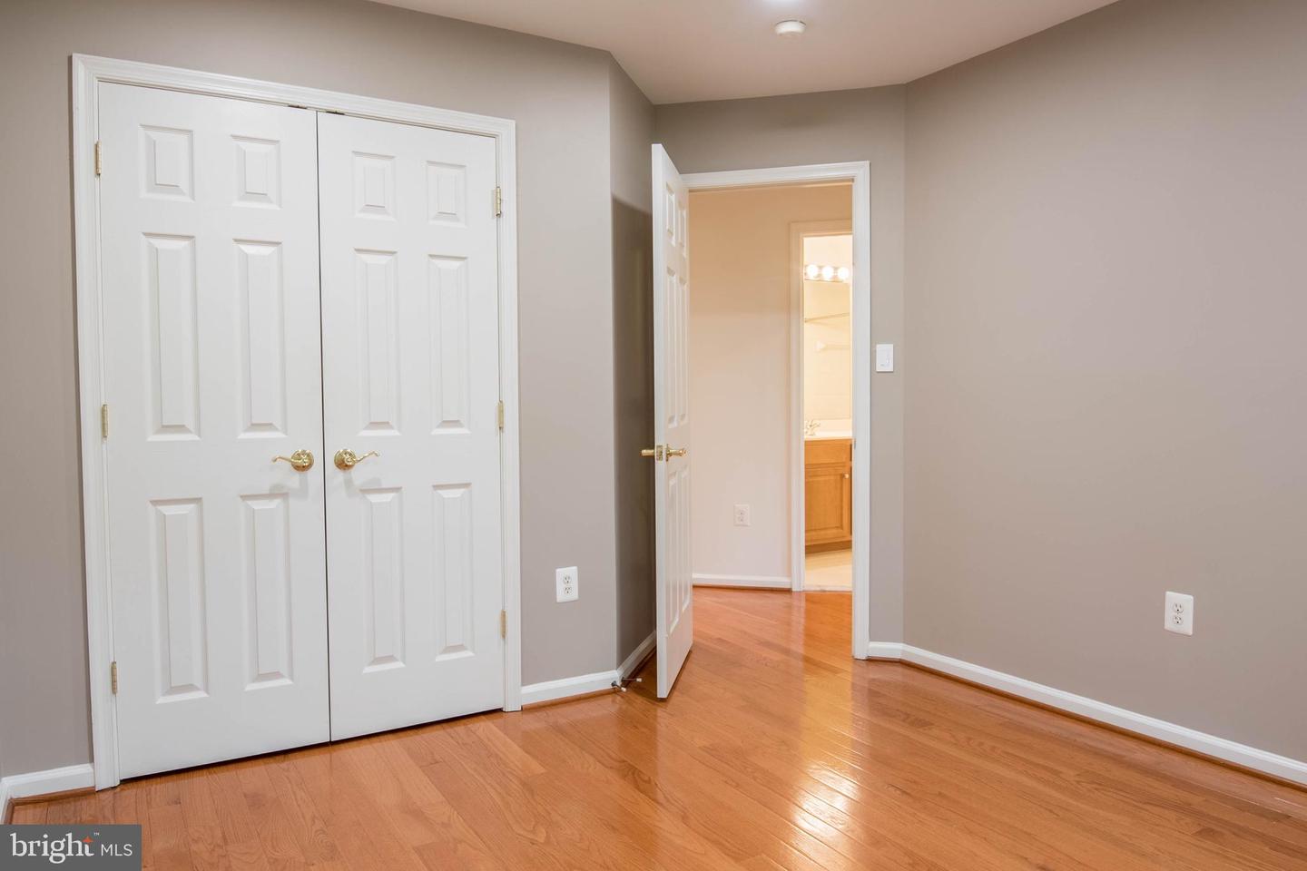 114 HERNDON MILL CIR, HERNDON, Virginia 20170, 3 Bedrooms Bedrooms, ,3 BathroomsBathrooms,Residential,For sale,114 HERNDON MILL CIR,VAFX2248032 MLS # VAFX2248032