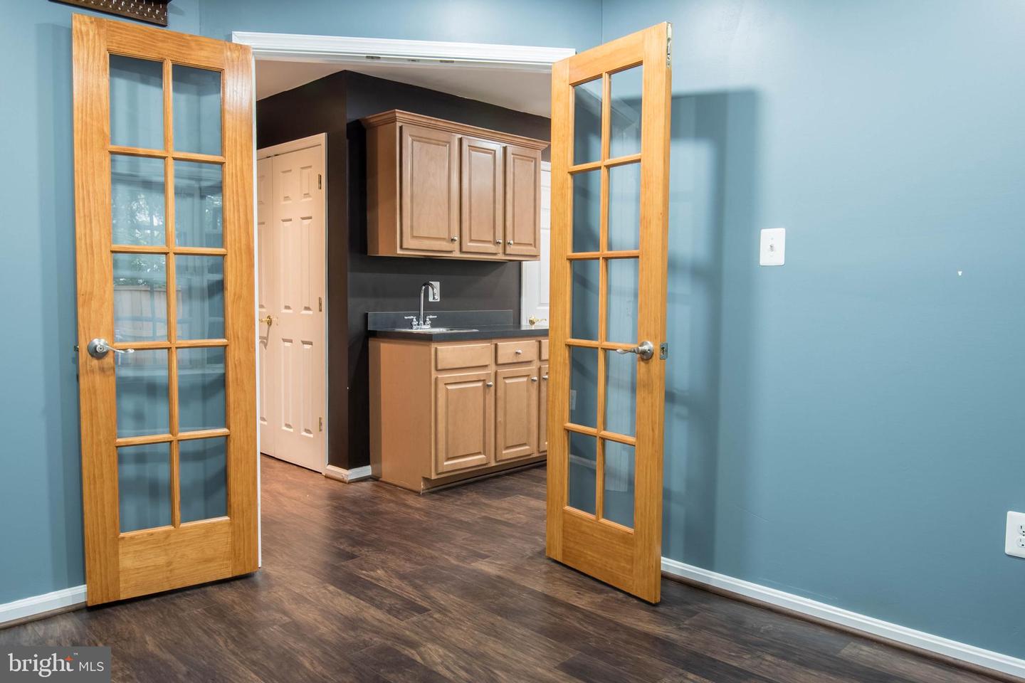 114 HERNDON MILL CIR, HERNDON, Virginia 20170, 3 Bedrooms Bedrooms, ,3 BathroomsBathrooms,Residential,For sale,114 HERNDON MILL CIR,VAFX2248032 MLS # VAFX2248032