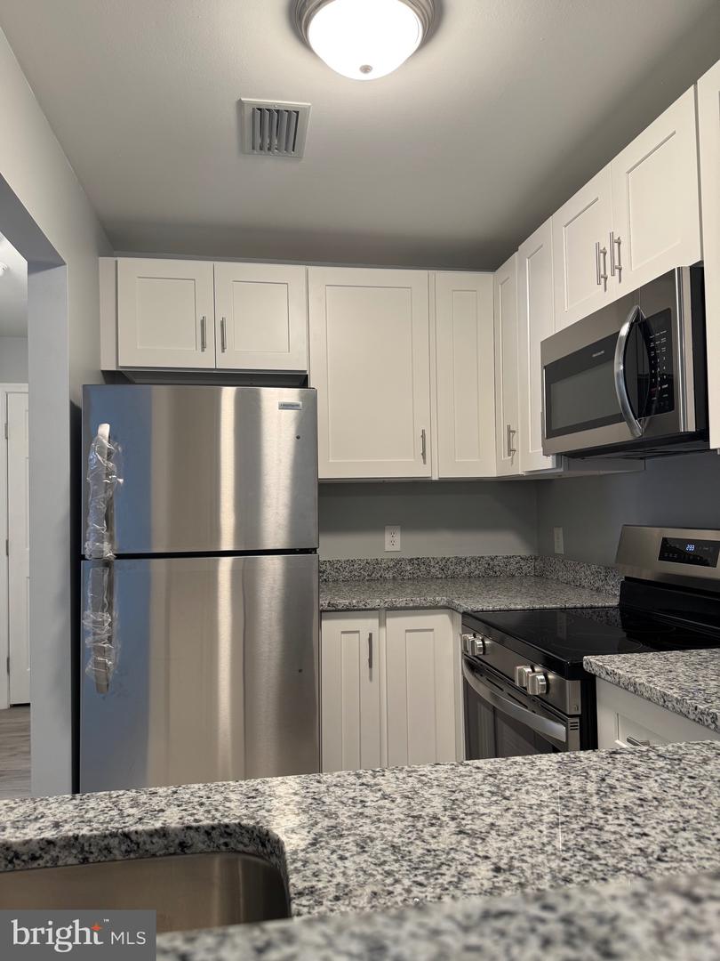 202 GROSVENOR LN #72 ( APT. 3), STAFFORD, Virginia 22556, 2 Bedrooms Bedrooms, ,1 BathroomBathrooms,Residential,For sale,202 GROSVENOR LN #72 ( APT. 3),VAST2039940 MLS # VAST2039940