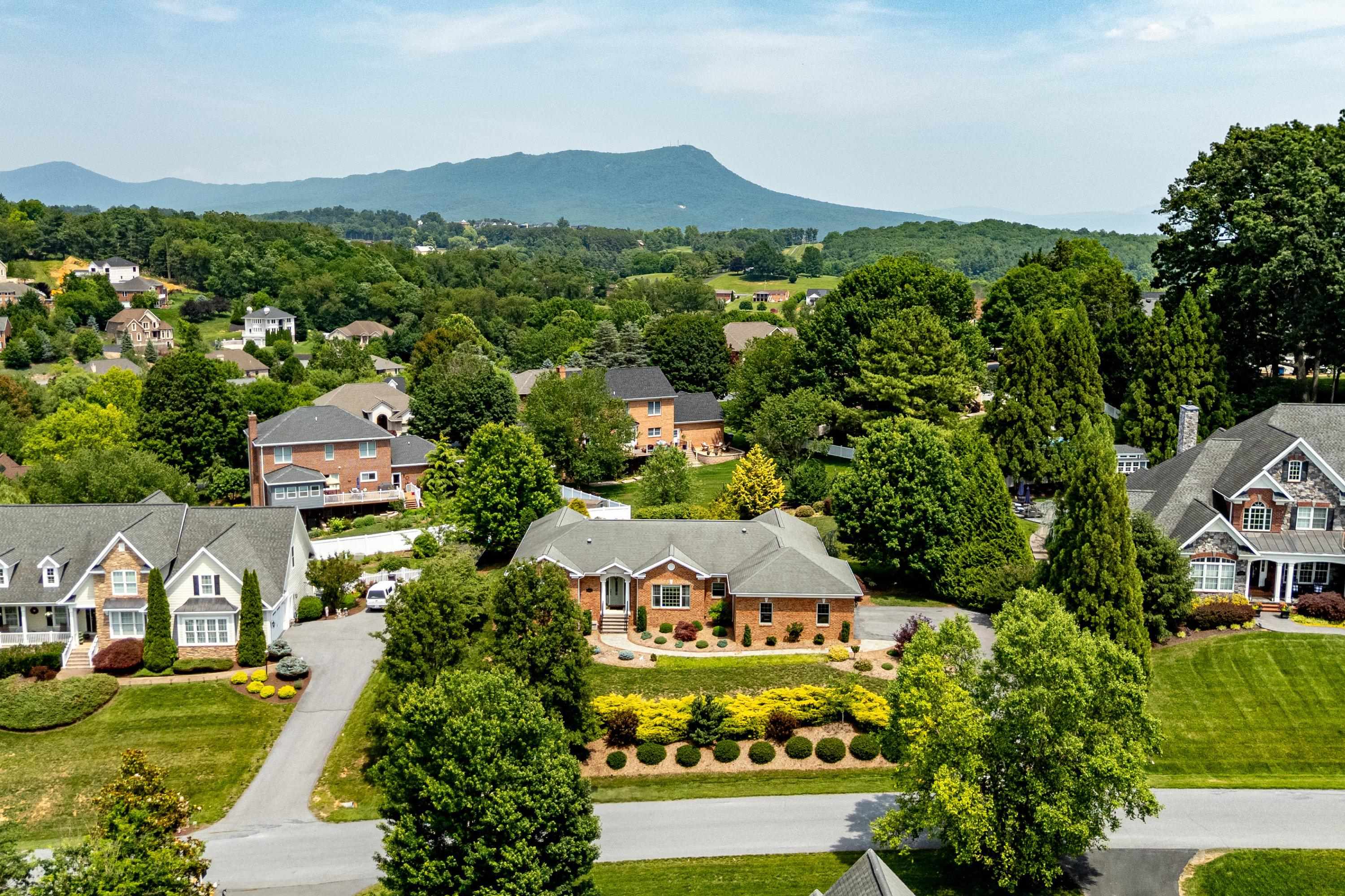 4160 BROWN ROAN LN, ROCKINGHAM, Virginia 22801, 4 Bedrooms Bedrooms, ,3 BathroomsBathrooms,Residential,4160 BROWN ROAN LN,665819 MLS # 665819