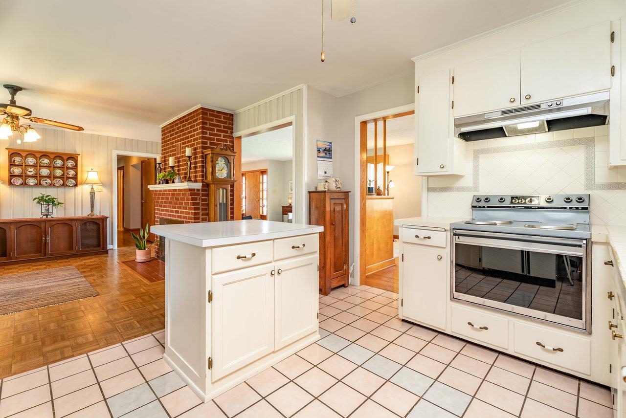 5213 RAWLEY PIKE, ROCKINGHAM, Virginia 22801, 3 Bedrooms Bedrooms, ,1 BathroomBathrooms,Residential,5213 RAWLEY PIKE,665820 MLS # 665820