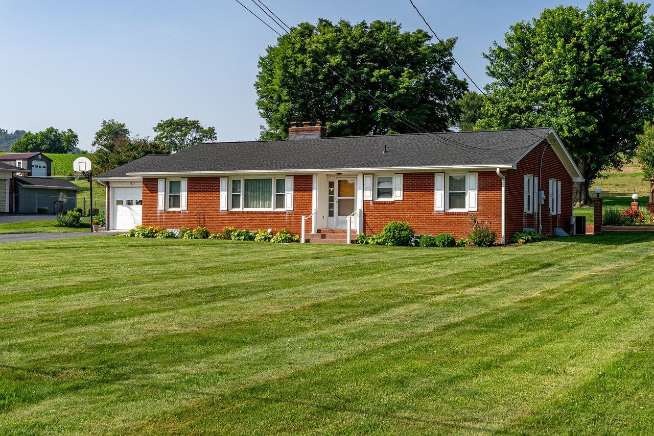 5213 RAWLEY PIKE, ROCKINGHAM, Virginia 22801, 3 Bedrooms Bedrooms, ,1 BathroomBathrooms,Residential,5213 RAWLEY PIKE,665820 MLS # 665820