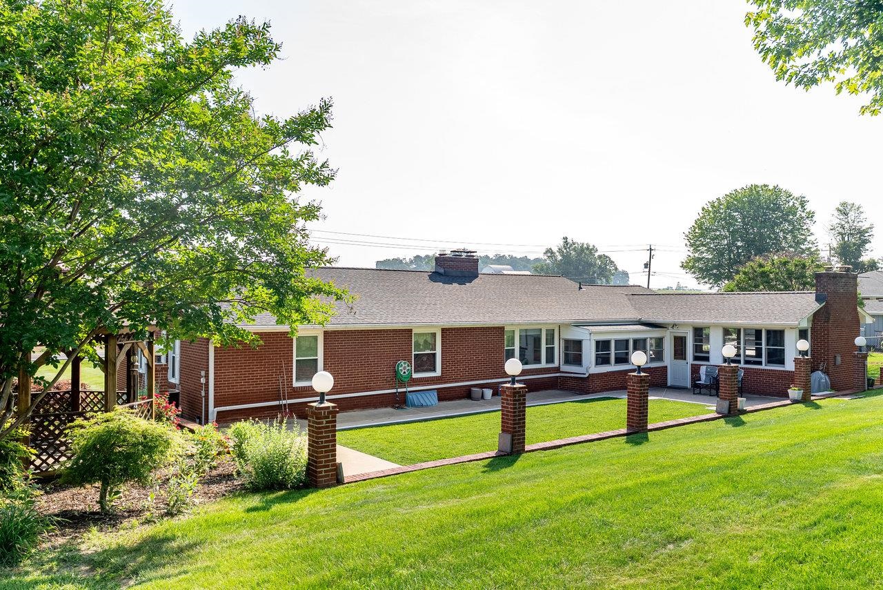 5213 RAWLEY PIKE, ROCKINGHAM, Virginia 22801, 3 Bedrooms Bedrooms, ,1 BathroomBathrooms,Residential,5213 RAWLEY PIKE,665820 MLS # 665820