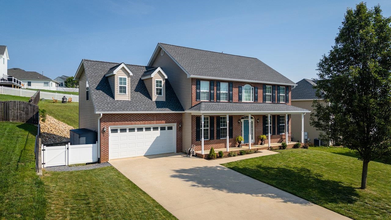 180 JESSICA DR, PENN LAIRD, Virginia 22846, 5 Bedrooms Bedrooms, ,4 BathroomsBathrooms,Residential,180 JESSICA DR,665822 MLS # 665822