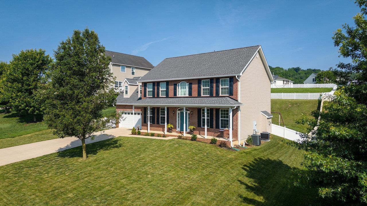 180 JESSICA DR, PENN LAIRD, Virginia 22846, 5 Bedrooms Bedrooms, ,4 BathroomsBathrooms,Residential,180 JESSICA DR,665822 MLS # 665822
