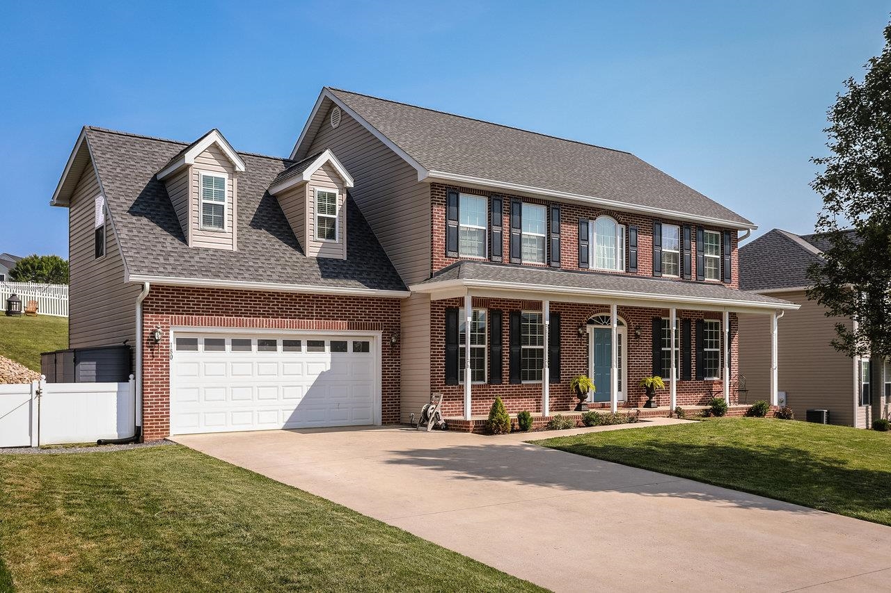 180 JESSICA DR, PENN LAIRD, Virginia 22846, 5 Bedrooms Bedrooms, ,4 BathroomsBathrooms,Residential,180 JESSICA DR,665822 MLS # 665822