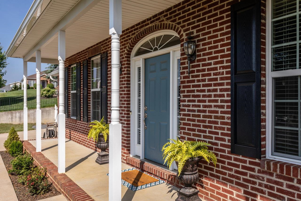 180 JESSICA DR, PENN LAIRD, Virginia 22846, 5 Bedrooms Bedrooms, ,4 BathroomsBathrooms,Residential,180 JESSICA DR,665822 MLS # 665822