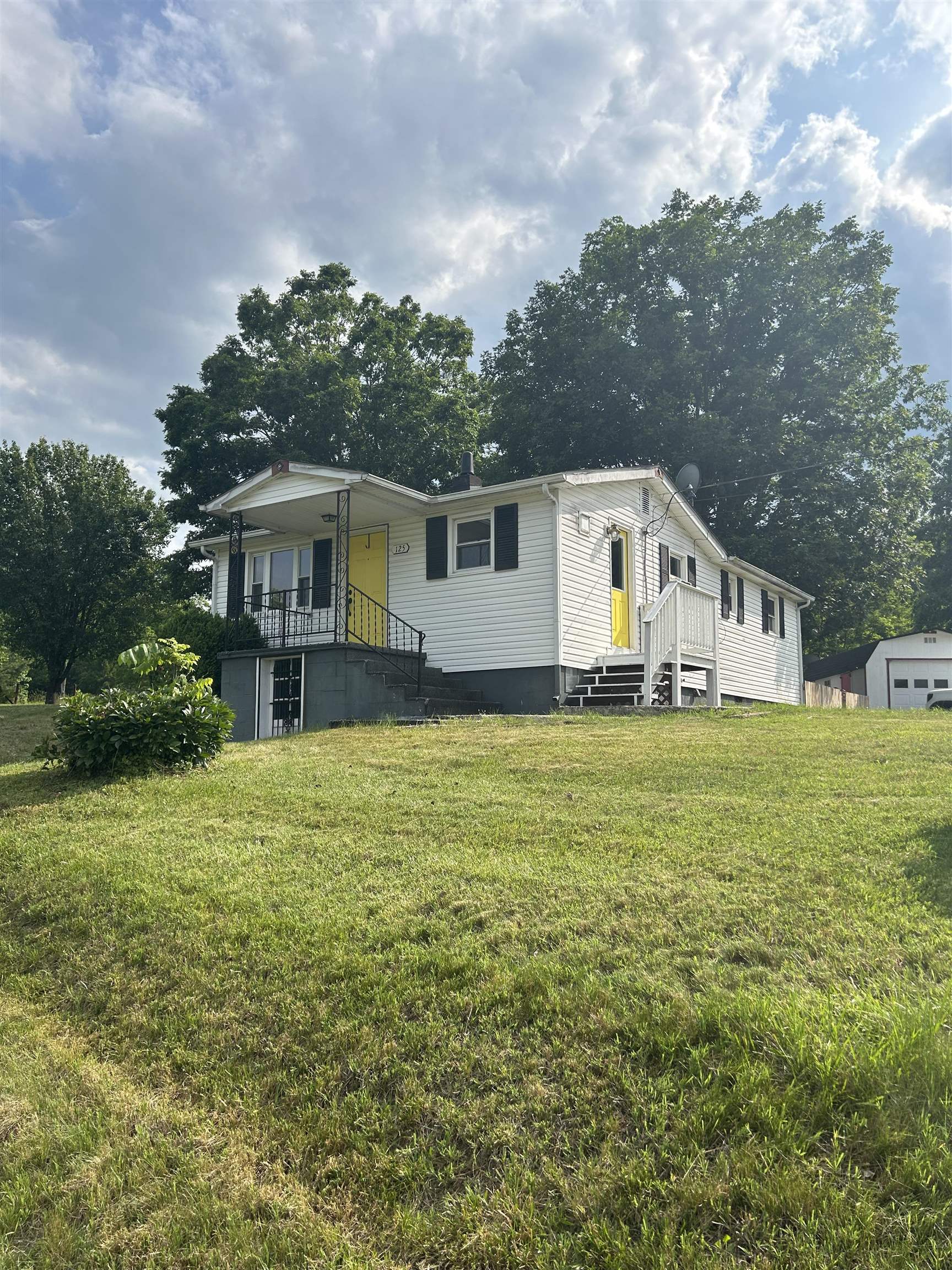125 MCCUTCHEN SCHOOL LN, GOSHEN, Virginia 24439, 3 Bedrooms Bedrooms, ,1 BathroomBathrooms,Residential,125 MCCUTCHEN SCHOOL LN,665824 MLS # 665824