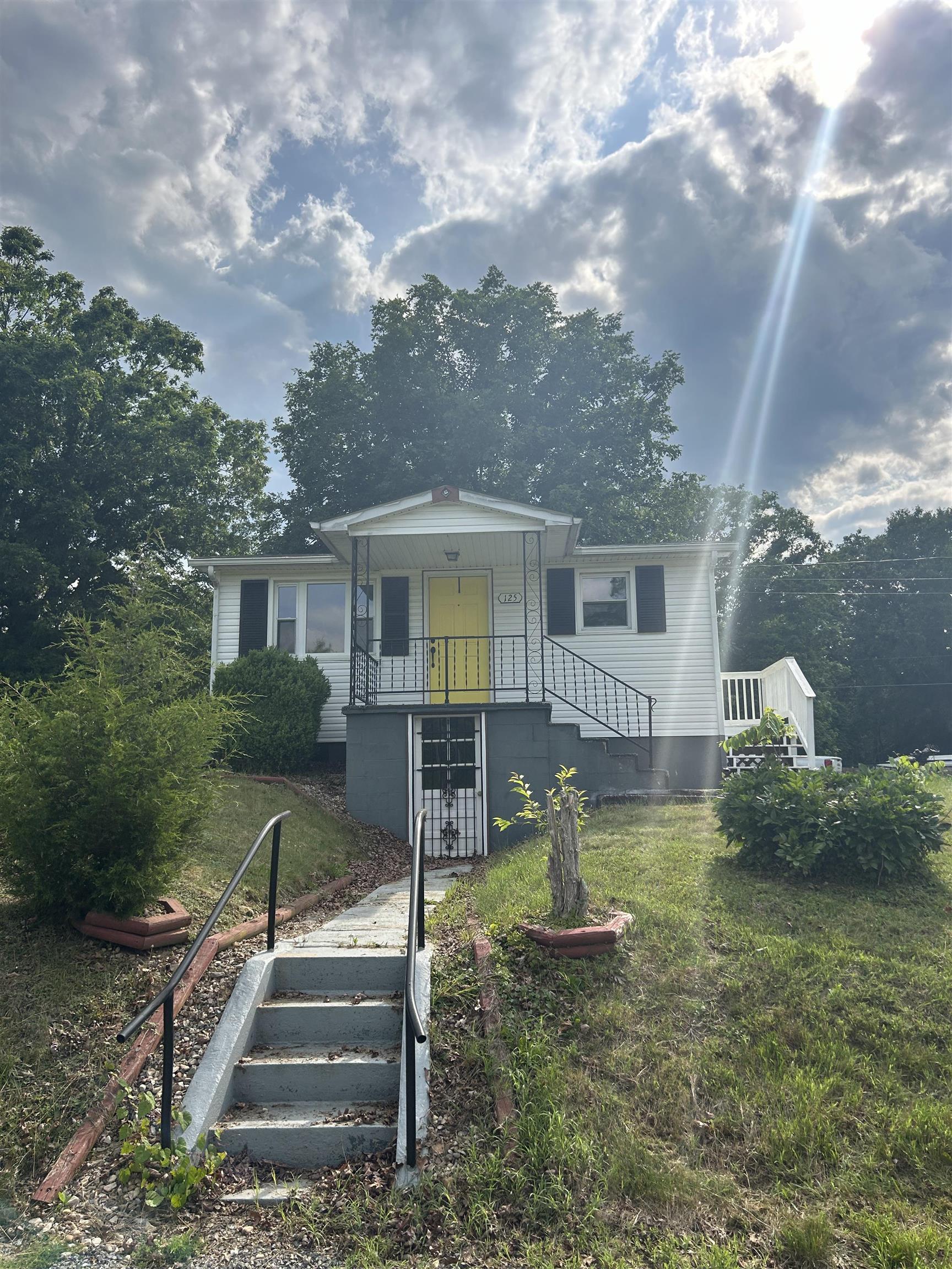 125 MCCUTCHEN SCHOOL LN, GOSHEN, Virginia 24439, 3 Bedrooms Bedrooms, ,1 BathroomBathrooms,Residential,125 MCCUTCHEN SCHOOL LN,665824 MLS # 665824