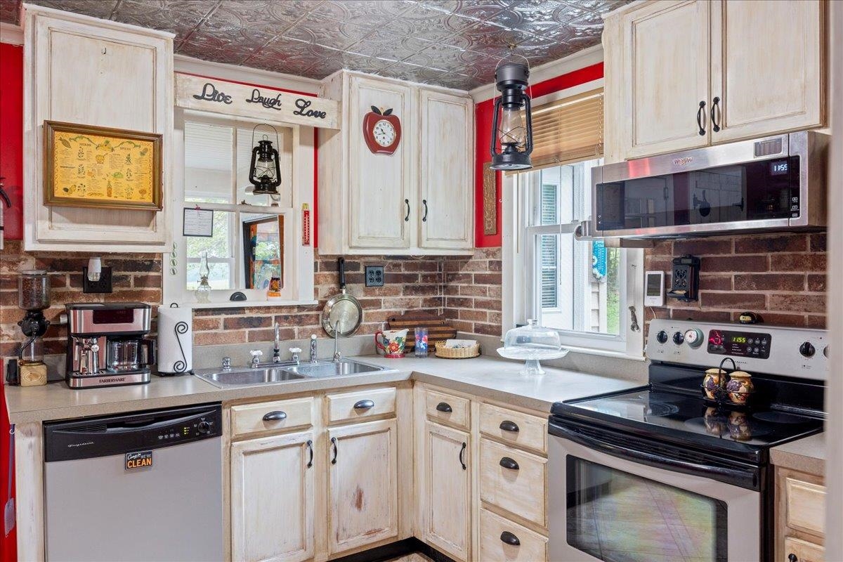 851 TENTH LEGION RD, BROADWAY, Virginia 22815, 2 Bedrooms Bedrooms, ,1 BathroomBathrooms,Residential,851 TENTH LEGION RD,665829 MLS # 665829