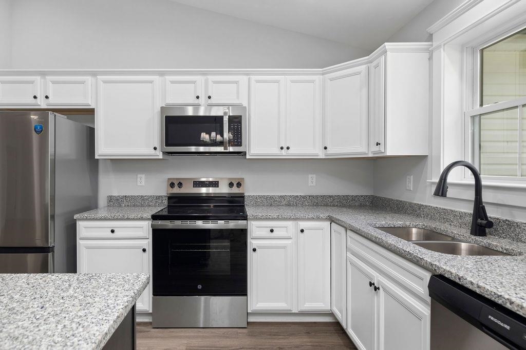 181 LINDBURGH DR, WAYNESBORO, Virginia 22980, 3 Bedrooms Bedrooms, ,2 BathroomsBathrooms,Residential,181 LINDBURGH DR,665830 MLS # 665830