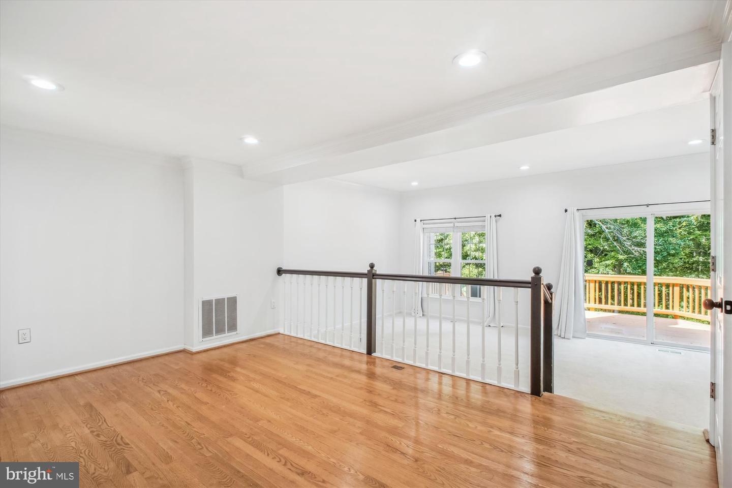 6149 SUMMER PARK LN, ALEXANDRIA, Virginia 22315, 3 Bedrooms Bedrooms, ,3 BathroomsBathrooms,Residential,For sale,6149 SUMMER PARK LN,VAFX2241106 MLS # VAFX2241106