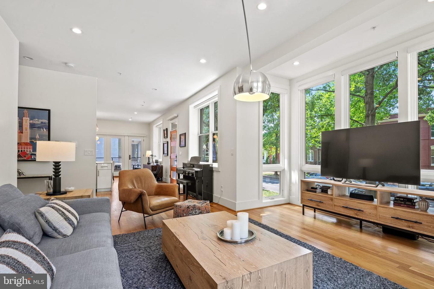 1401 SOUTH CAROLINA AVE SE #1, WASHINGTON, District Of Columbia 20003, 3 Bedrooms Bedrooms, ,2 BathroomsBathrooms,Residential,For sale,1401 SOUTH CAROLINA AVE SE #1,DCDC2204164 MLS # DCDC2204164