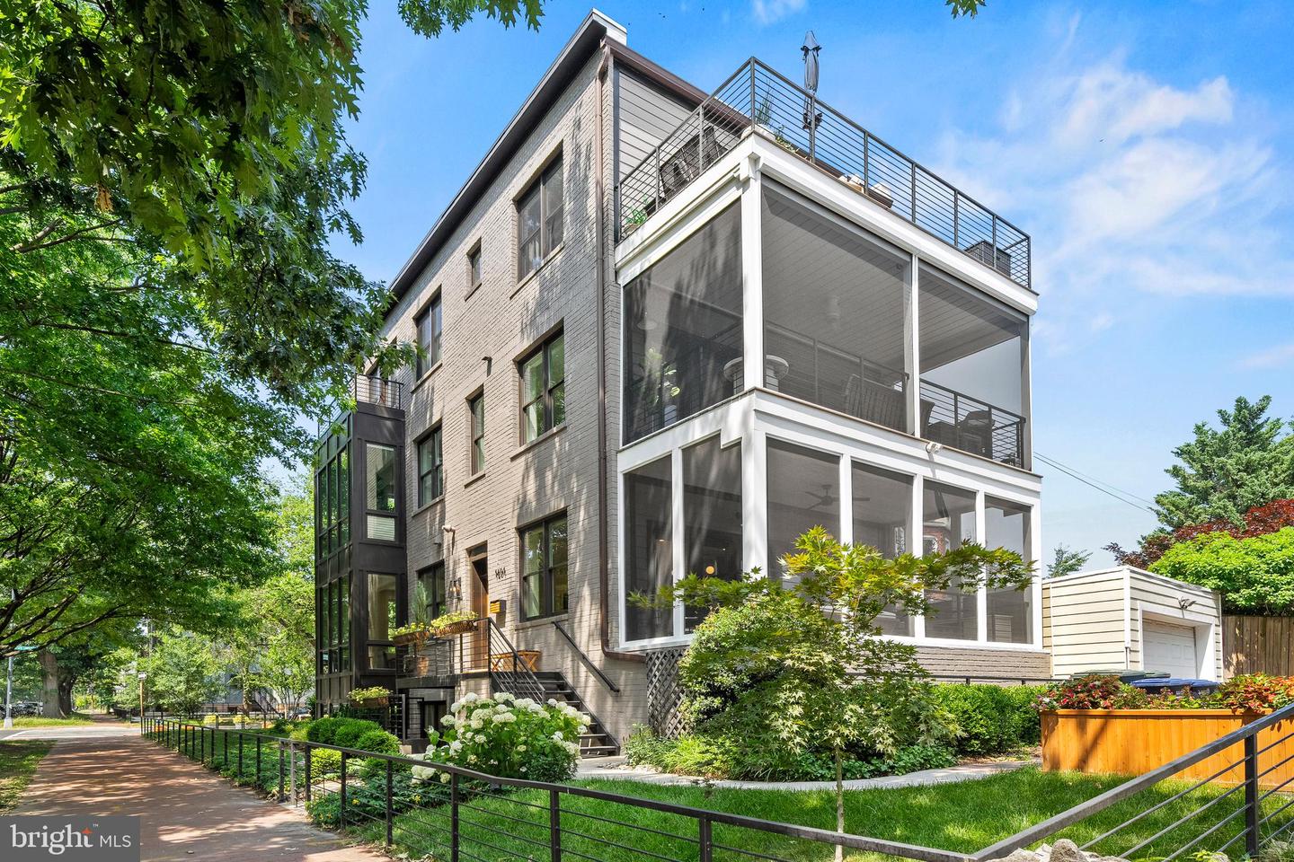 1401 SOUTH CAROLINA AVE SE #1, WASHINGTON, District Of Columbia 20003, 3 Bedrooms Bedrooms, ,2 BathroomsBathrooms,Residential,For sale,1401 SOUTH CAROLINA AVE SE #1,DCDC2204164 MLS # DCDC2204164