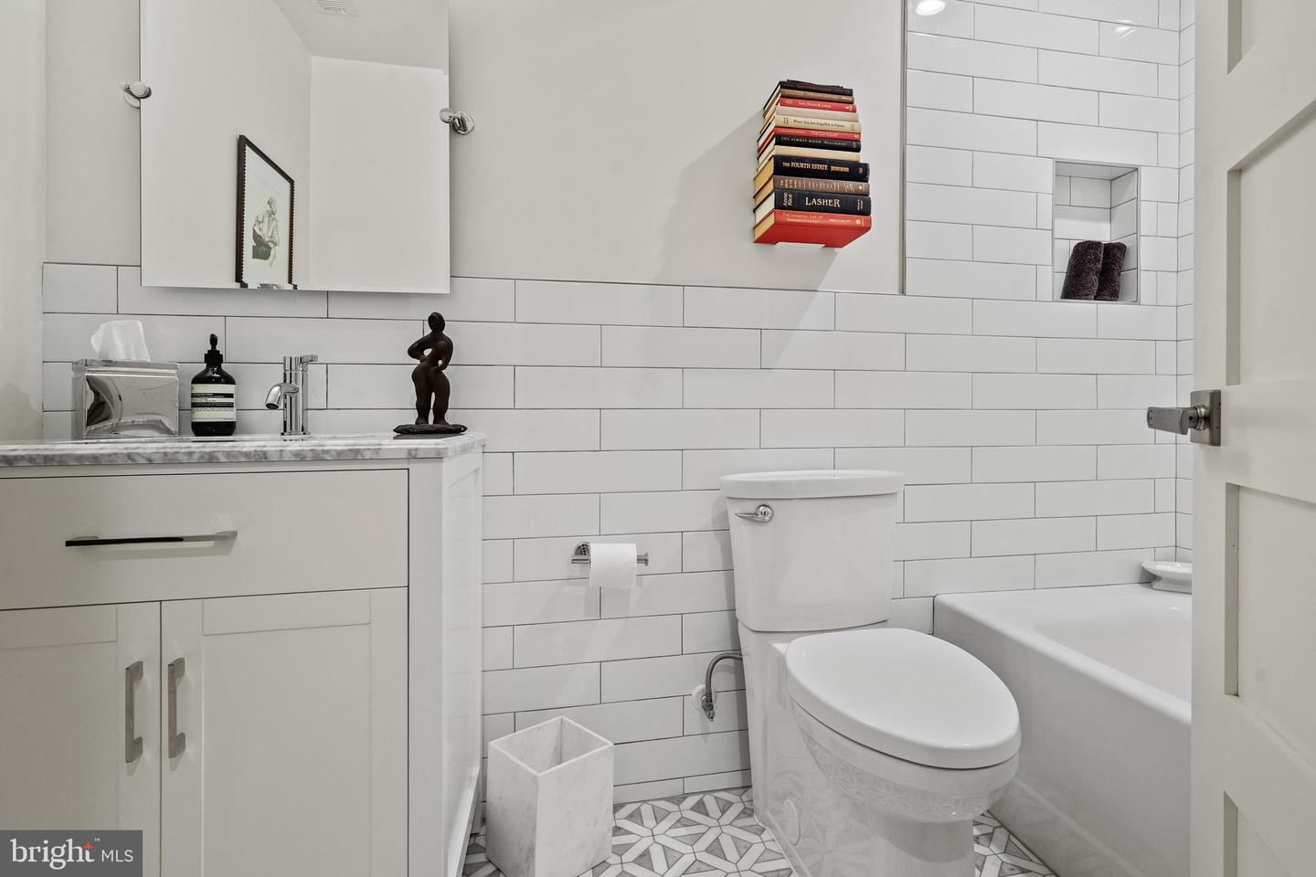 1401 SOUTH CAROLINA AVE SE #1, WASHINGTON, District Of Columbia 20003, 3 Bedrooms Bedrooms, ,2 BathroomsBathrooms,Residential,For sale,1401 SOUTH CAROLINA AVE SE #1,DCDC2204164 MLS # DCDC2204164