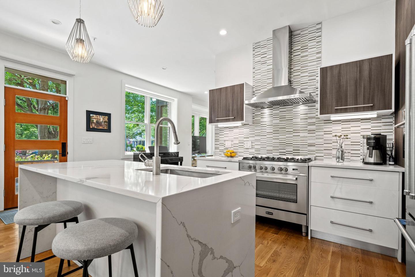 1401 SOUTH CAROLINA AVE SE #1, WASHINGTON, District Of Columbia 20003, 3 Bedrooms Bedrooms, ,2 BathroomsBathrooms,Residential,For sale,1401 SOUTH CAROLINA AVE SE #1,DCDC2204164 MLS # DCDC2204164