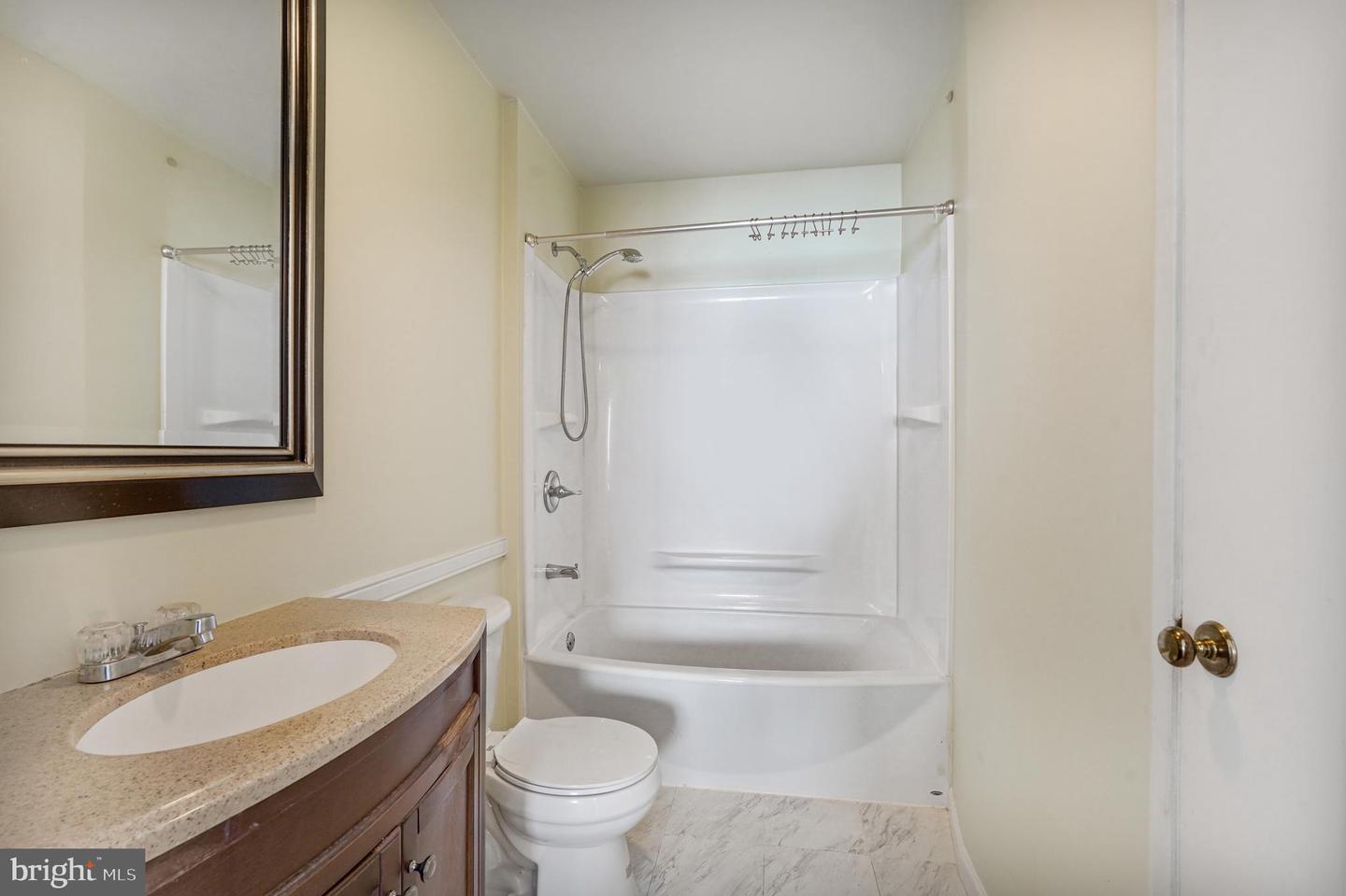 2347 GLADE BANK WAY, RESTON, Virginia 20191, 4 Bedrooms Bedrooms, ,3 BathroomsBathrooms,Residential,For sale,2347 GLADE BANK WAY,VAFX2245658 MLS # VAFX2245658