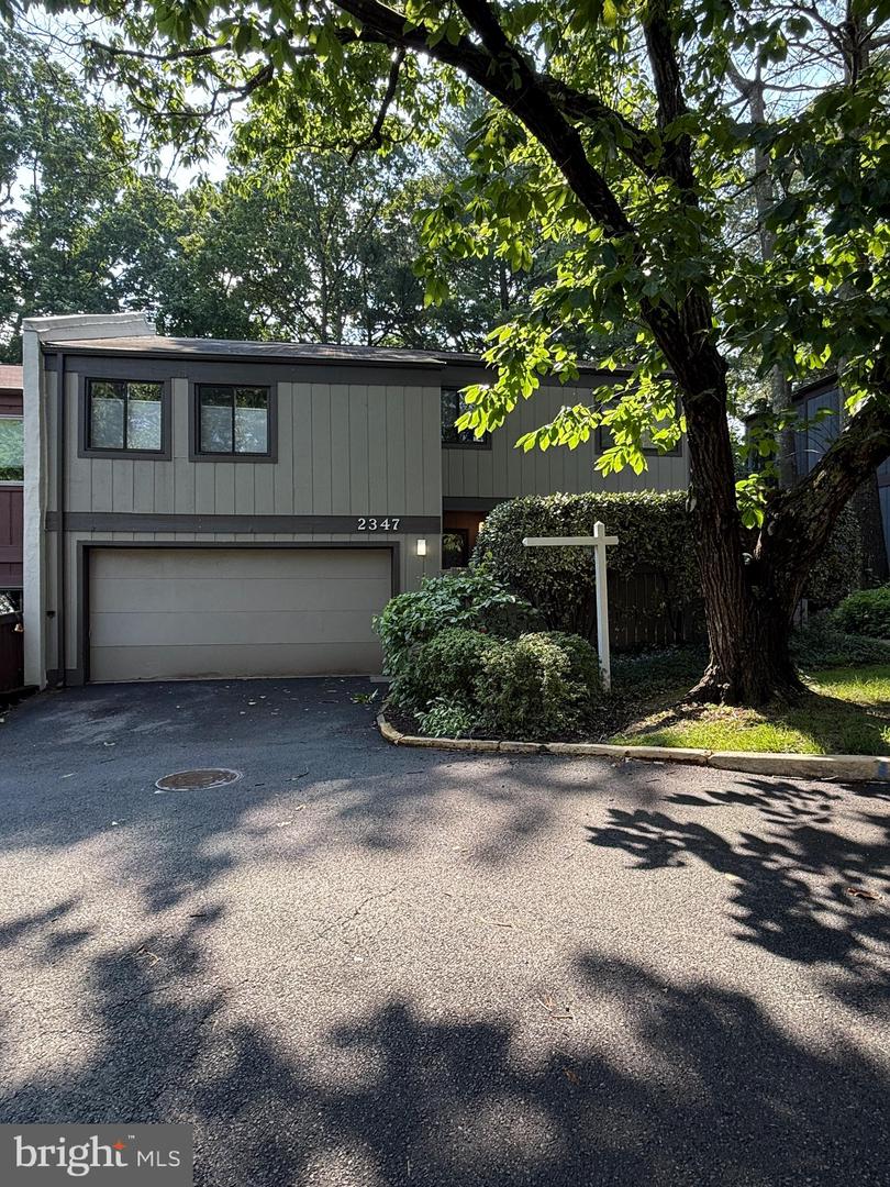 2347 GLADE BANK WAY, RESTON, Virginia 20191, 4 Bedrooms Bedrooms, ,3 BathroomsBathrooms,Residential,For sale,2347 GLADE BANK WAY,VAFX2245658 MLS # VAFX2245658