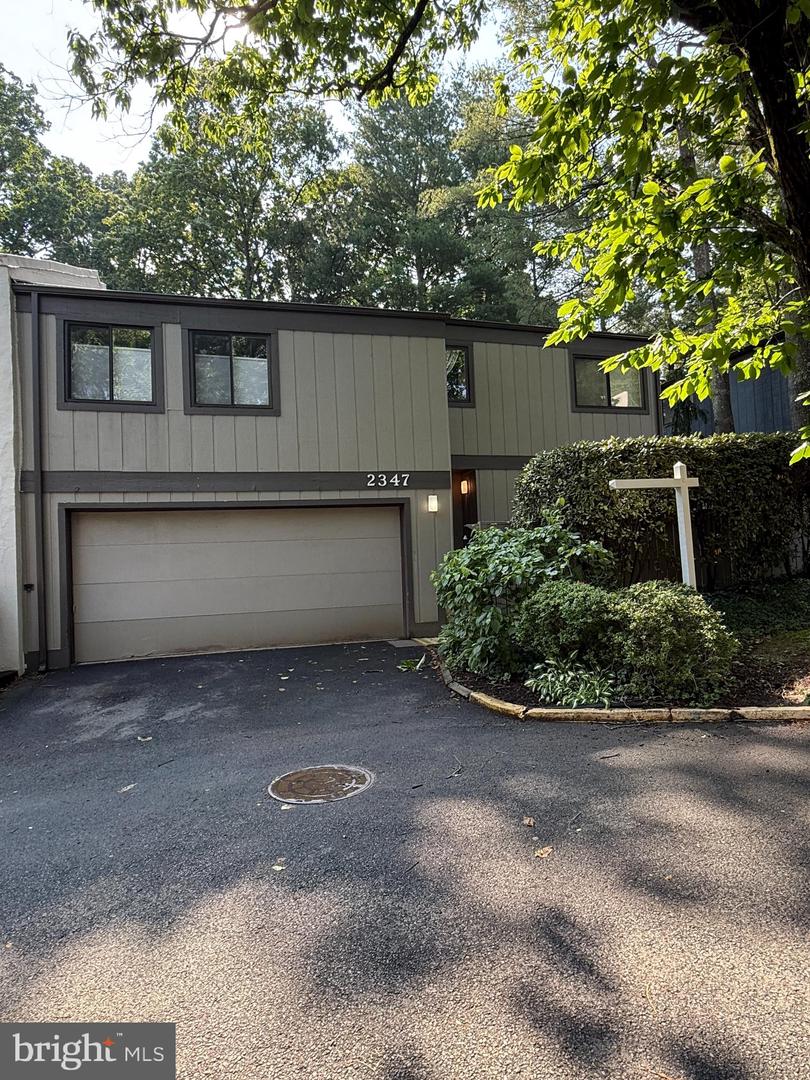2347 GLADE BANK WAY, RESTON, Virginia 20191, 4 Bedrooms Bedrooms, ,3 BathroomsBathrooms,Residential,For sale,2347 GLADE BANK WAY,VAFX2245658 MLS # VAFX2245658