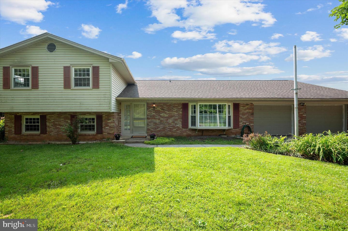 611 KENNEL ROAD RD, BOYCE, Virginia 22620, 5 Bedrooms Bedrooms, ,3 BathroomsBathrooms,Residential,For sale,611 KENNEL ROAD RD,VACL2003840 MLS # VACL2003840