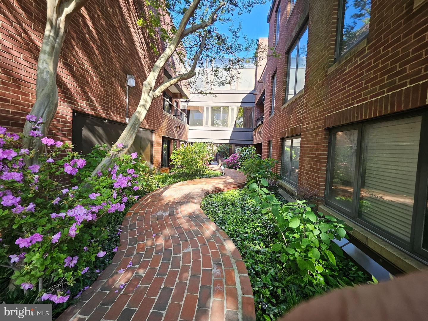 1080 WISCONSIN AVE NW #203, WASHINGTON, District Of Columbia 20007, 1 Bedroom Bedrooms, ,1 BathroomBathrooms,Residential,For sale,1080 WISCONSIN AVE NW #203,DCDC2206200 MLS # DCDC2206200