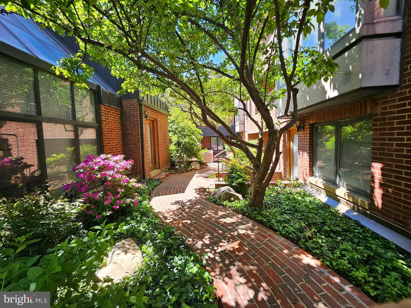 1080 WISCONSIN AVE NW #203, WASHINGTON, District Of Columbia 20007, 1 Bedroom Bedrooms, ,1 BathroomBathrooms,Residential,For sale,1080 WISCONSIN AVE NW #203,DCDC2206200 MLS # DCDC2206200