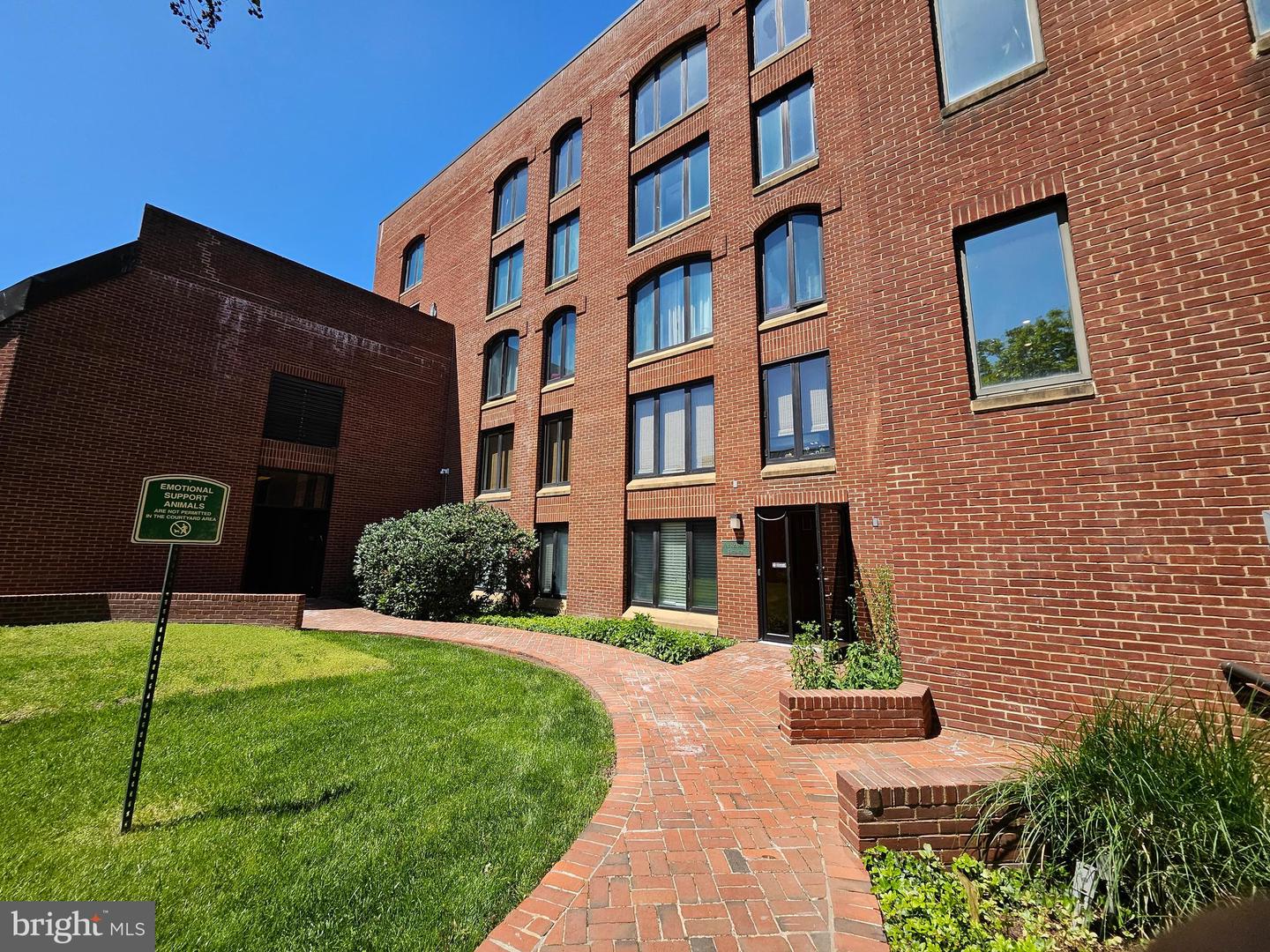 1080 WISCONSIN AVE NW #203, WASHINGTON, District Of Columbia 20007, 1 Bedroom Bedrooms, ,1 BathroomBathrooms,Residential,For sale,1080 WISCONSIN AVE NW #203,DCDC2206200 MLS # DCDC2206200
