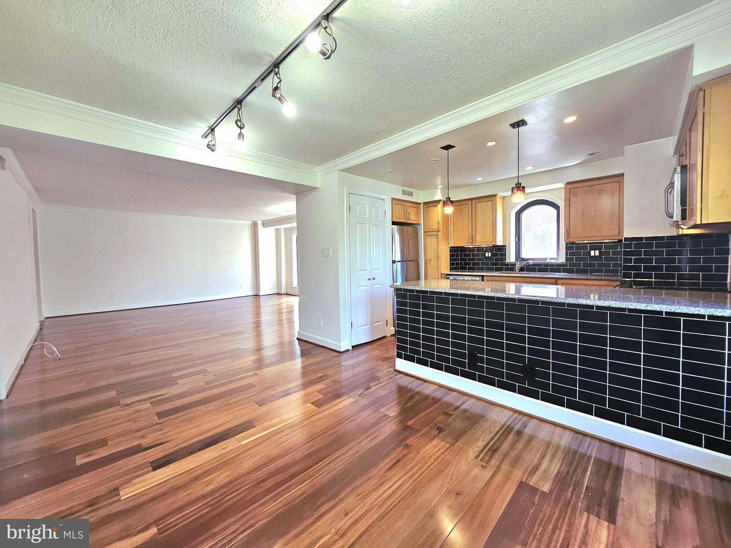 1080 WISCONSIN AVE NW #203, WASHINGTON, District Of Columbia 20007, 1 Bedroom Bedrooms, ,1 BathroomBathrooms,Residential,For sale,1080 WISCONSIN AVE NW #203,DCDC2206200 MLS # DCDC2206200