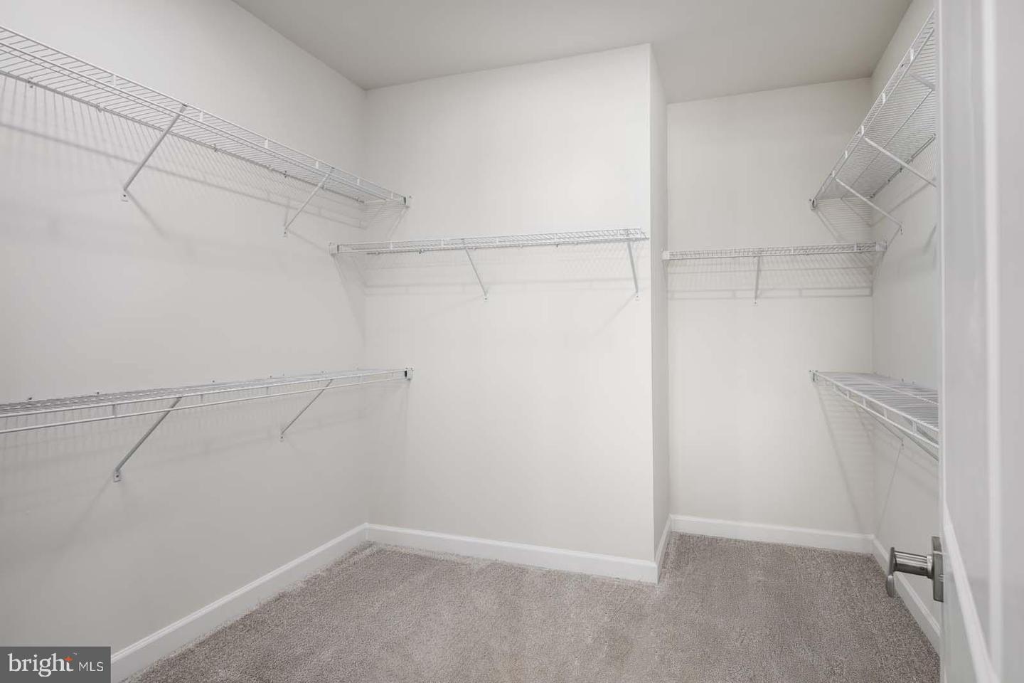 43791 METRO TER #B, ASHBURN, Virginia 20147, 3 Bedrooms Bedrooms, ,2 BathroomsBathrooms,Residential,For sale,43791 METRO TER #B,VALO2099818 MLS # VALO2099818