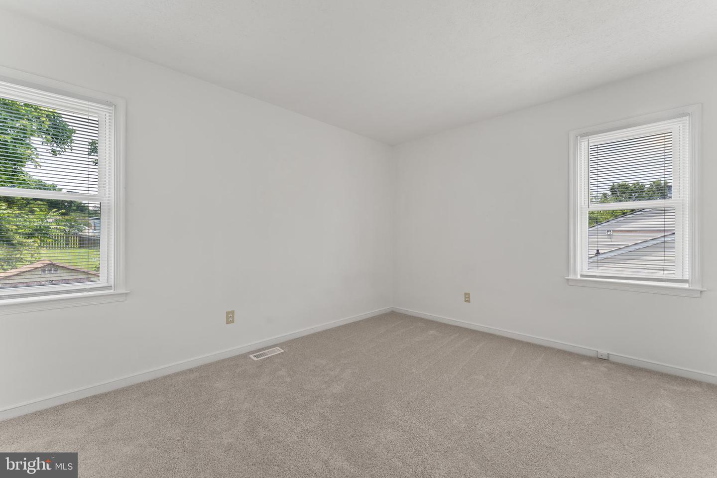 4602 H WHITING CIR, RICHMOND, Virginia 23226, 3 Bedrooms Bedrooms, ,2 BathroomsBathrooms,Residential,For sale,4602 H WHITING CIR,VARC2000706 MLS # VARC2000706