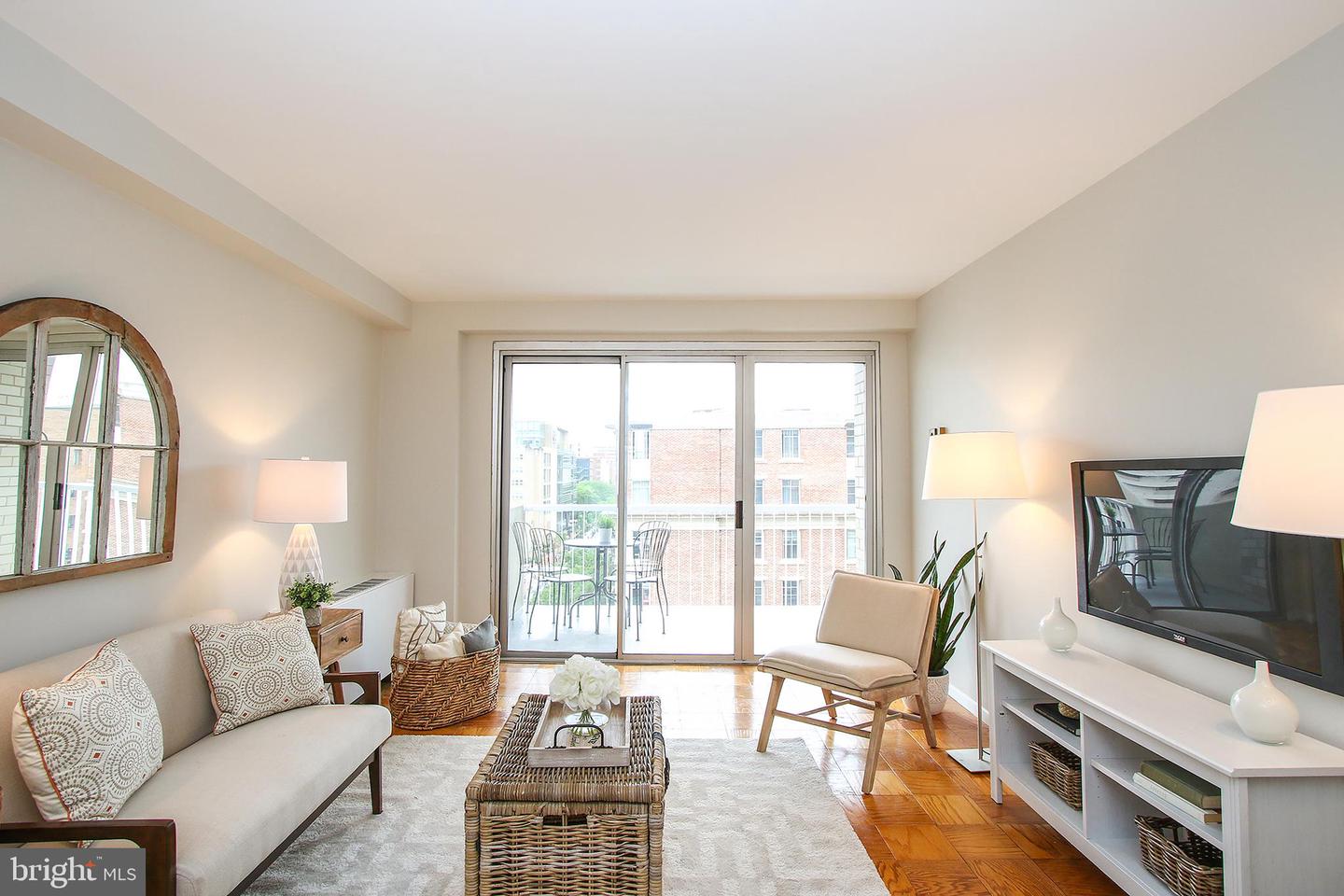 730 24TH ST NW #805, WASHINGTON, District Of Columbia 20037, 1 Bedroom Bedrooms, ,1 BathroomBathrooms,Residential,For sale,730 24TH ST NW #805,DCDC2206266 MLS # DCDC2206266