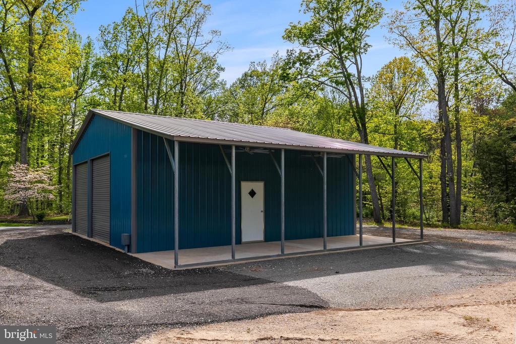 5553 BEVERLEYS MILL RD, BROAD RUN, Virginia, 4 Bedrooms Bedrooms, ,3 BathroomsBathrooms,Residential,5553 BEVERLEYS MILL RD,VAFQ2016334 MLS # VAFQ2016334