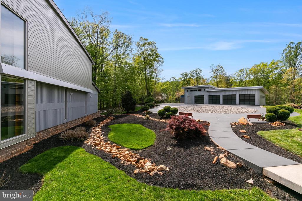 5553 BEVERLEYS MILL RD, BROAD RUN, Virginia, 4 Bedrooms Bedrooms, ,3 BathroomsBathrooms,Residential,5553 BEVERLEYS MILL RD,VAFQ2016334 MLS # VAFQ2016334