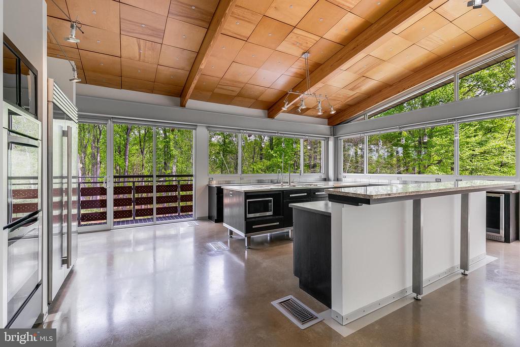 5553 BEVERLEYS MILL RD, BROAD RUN, Virginia, 4 Bedrooms Bedrooms, ,3 BathroomsBathrooms,Residential,5553 BEVERLEYS MILL RD,VAFQ2016334 MLS # VAFQ2016334