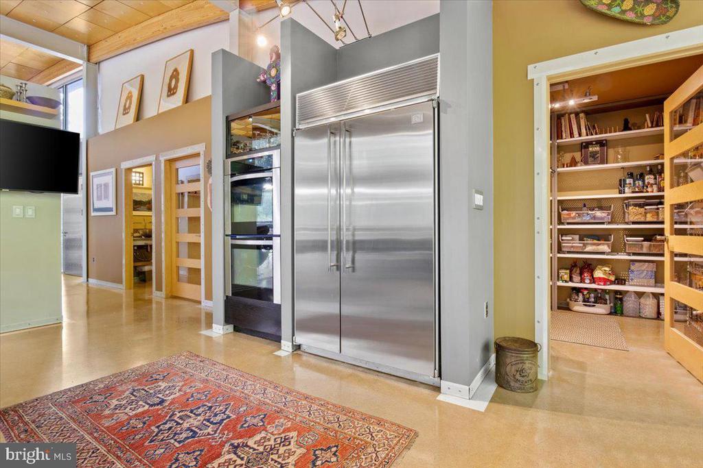 5553 BEVERLEYS MILL RD, BROAD RUN, Virginia, 4 Bedrooms Bedrooms, ,3 BathroomsBathrooms,Residential,5553 BEVERLEYS MILL RD,VAFQ2016334 MLS # VAFQ2016334