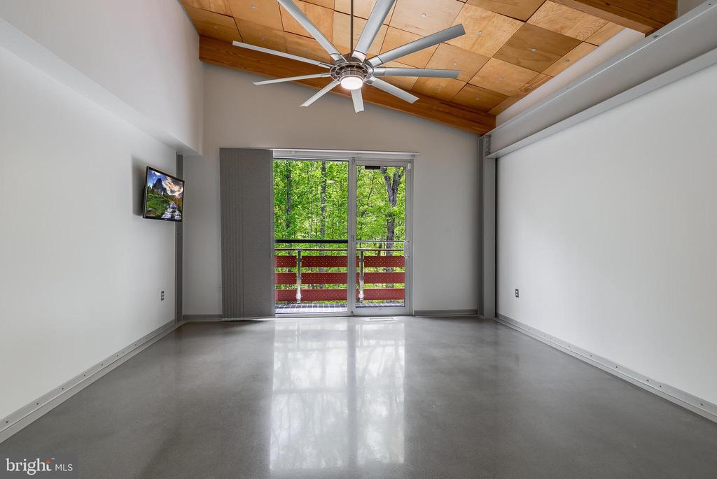 5553 BEVERLEYS MILL RD, BROAD RUN, Virginia, 4 Bedrooms Bedrooms, ,3 BathroomsBathrooms,Residential,5553 BEVERLEYS MILL RD,VAFQ2016334 MLS # VAFQ2016334