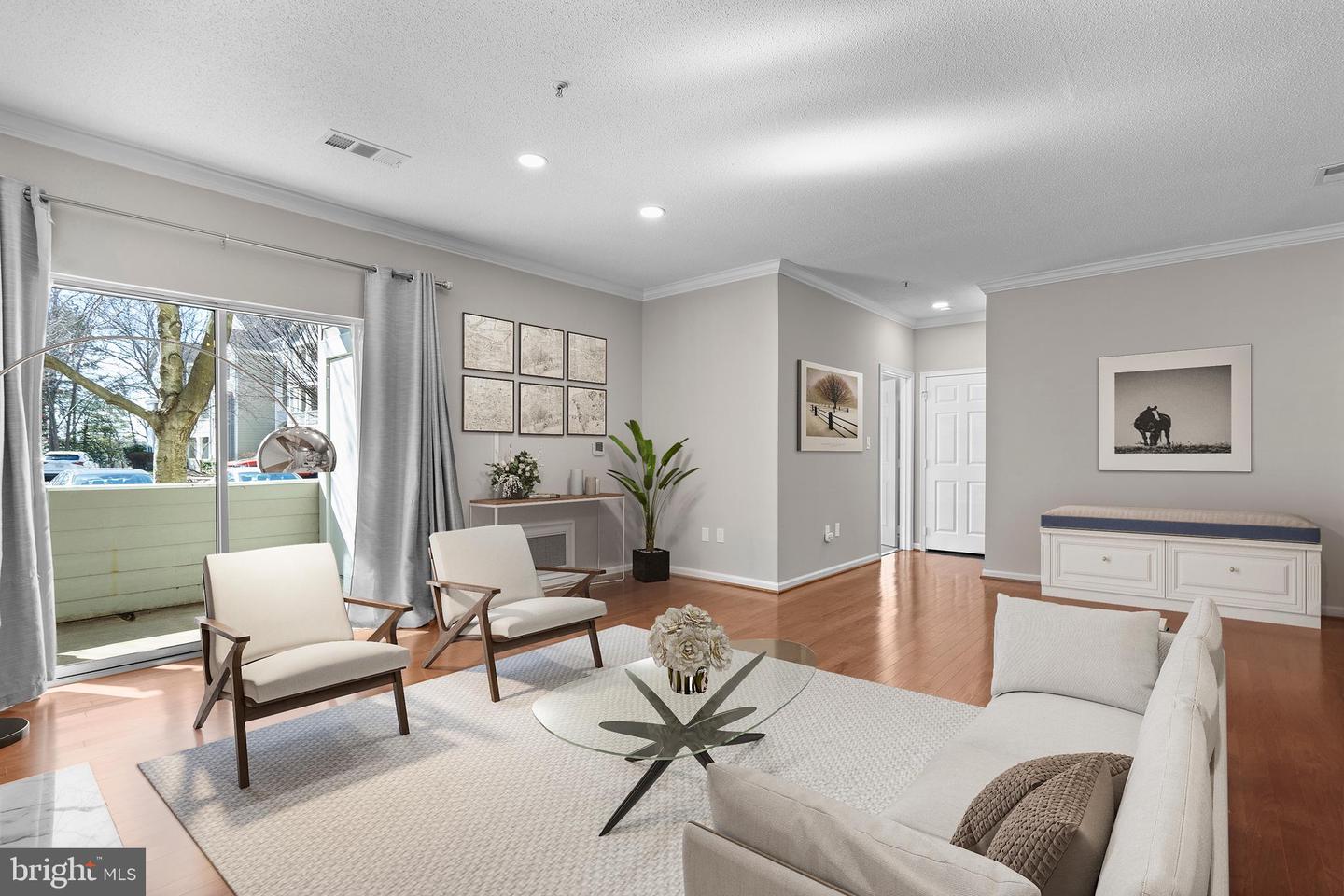 1701 LAKE SHORE CREST DR #11, RESTON, Virginia 20190, 2 Bedrooms Bedrooms, ,2 BathroomsBathrooms,Residential,For sale,1701 LAKE SHORE CREST DR #11,VAFX2226046 MLS # VAFX2226046