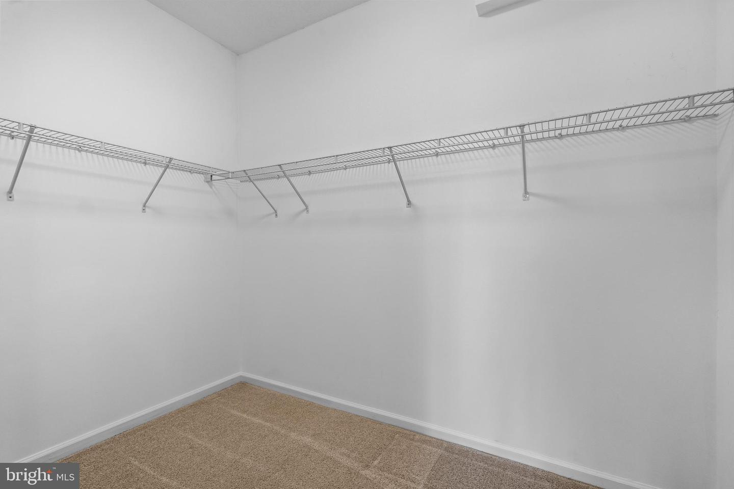1701 LAKE SHORE CREST DR #11, RESTON, Virginia 20190, 2 Bedrooms Bedrooms, ,2 BathroomsBathrooms,Residential,For sale,1701 LAKE SHORE CREST DR #11,VAFX2226046 MLS # VAFX2226046