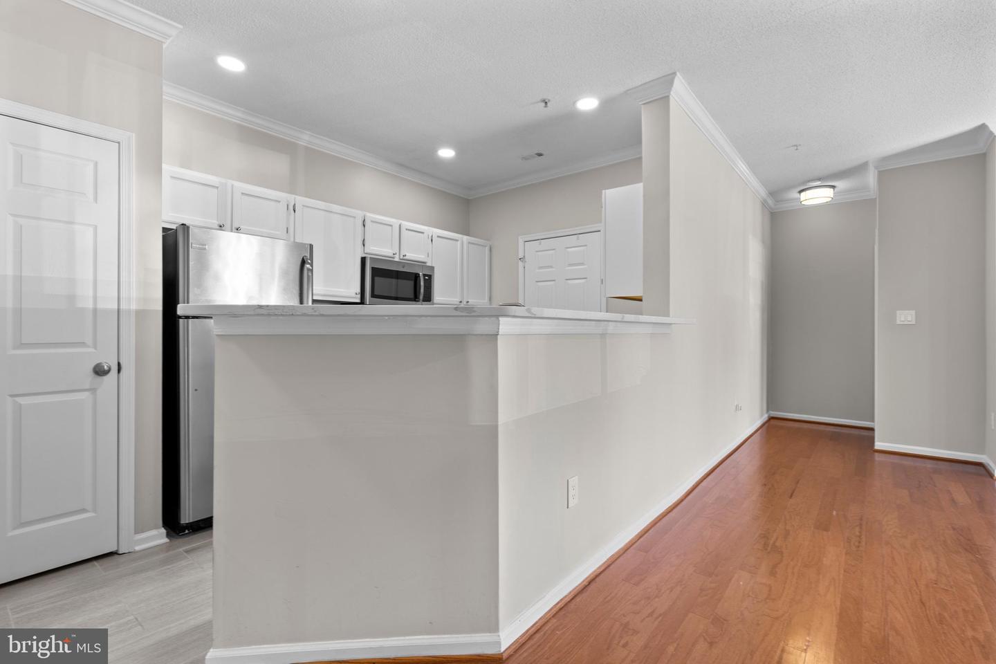 1701 LAKE SHORE CREST DR #11, RESTON, Virginia 20190, 2 Bedrooms Bedrooms, ,2 BathroomsBathrooms,Residential,For sale,1701 LAKE SHORE CREST DR #11,VAFX2226046 MLS # VAFX2226046