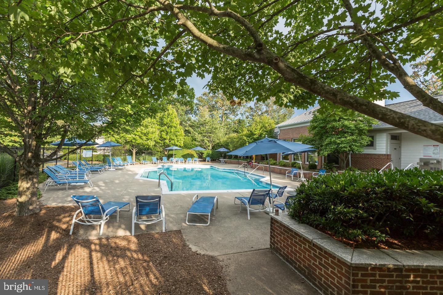 1701 LAKE SHORE CREST DR #11, RESTON, Virginia 20190, 2 Bedrooms Bedrooms, ,2 BathroomsBathrooms,Residential,For sale,1701 LAKE SHORE CREST DR #11,VAFX2226046 MLS # VAFX2226046