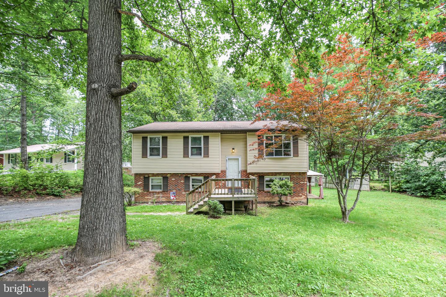 221 HAMPTON DR, SPOTSYLVANIA, Virginia 22551, 3 Bedrooms Bedrooms, ,3 BathroomsBathrooms,Residential,For sale,221 HAMPTON DR,VASP2031332 MLS # VASP2031332