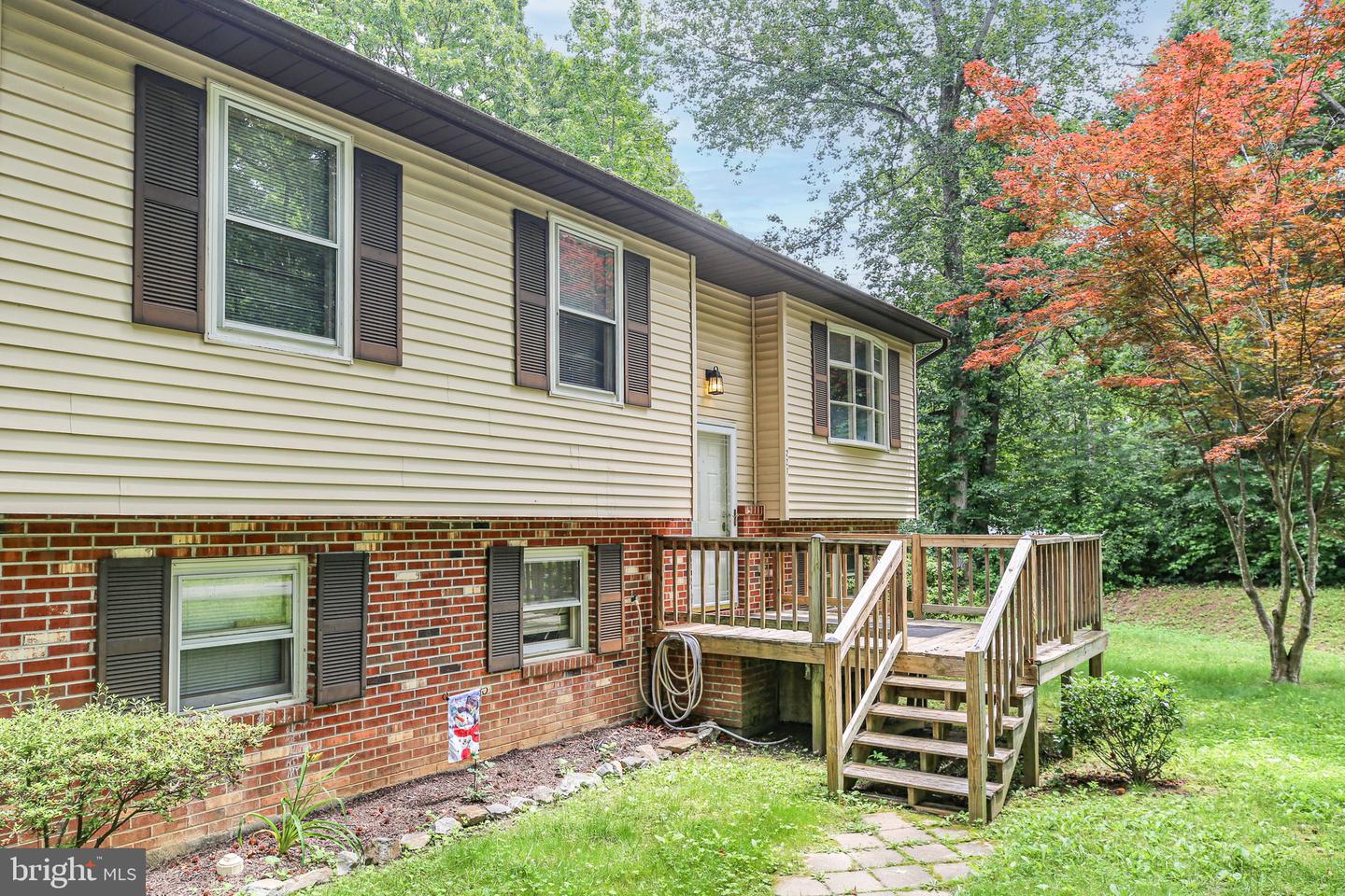 221 HAMPTON DR, SPOTSYLVANIA, Virginia 22551, 3 Bedrooms Bedrooms, ,3 BathroomsBathrooms,Residential,For sale,221 HAMPTON DR,VASP2031332 MLS # VASP2031332