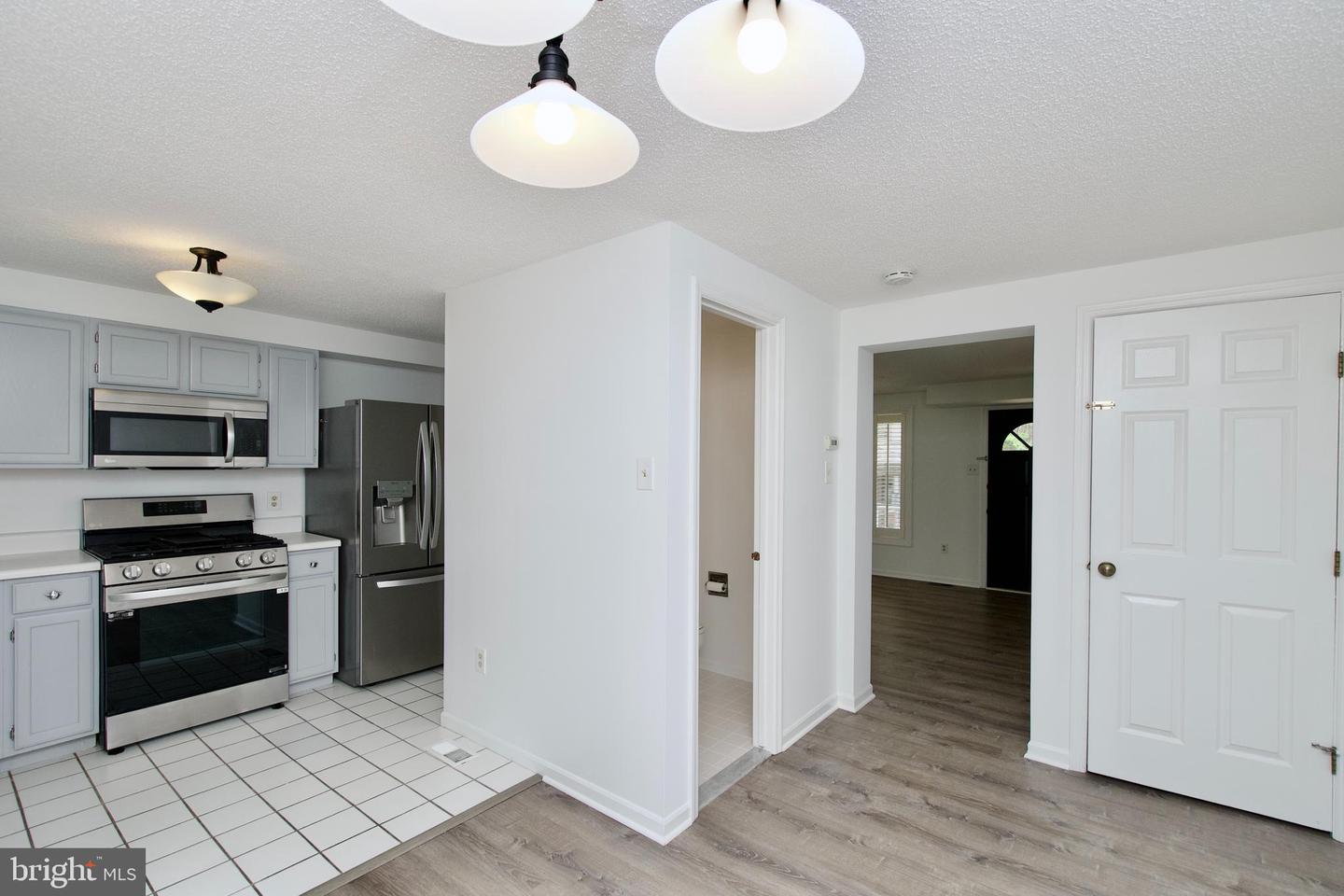 297 E RAYMOND AVE E, ALEXANDRIA, Virginia 22301, 3 Bedrooms Bedrooms, ,3 BathroomsBathrooms,Residential,For sale,297 E RAYMOND AVE E,VAAX2042842 MLS # VAAX2042842