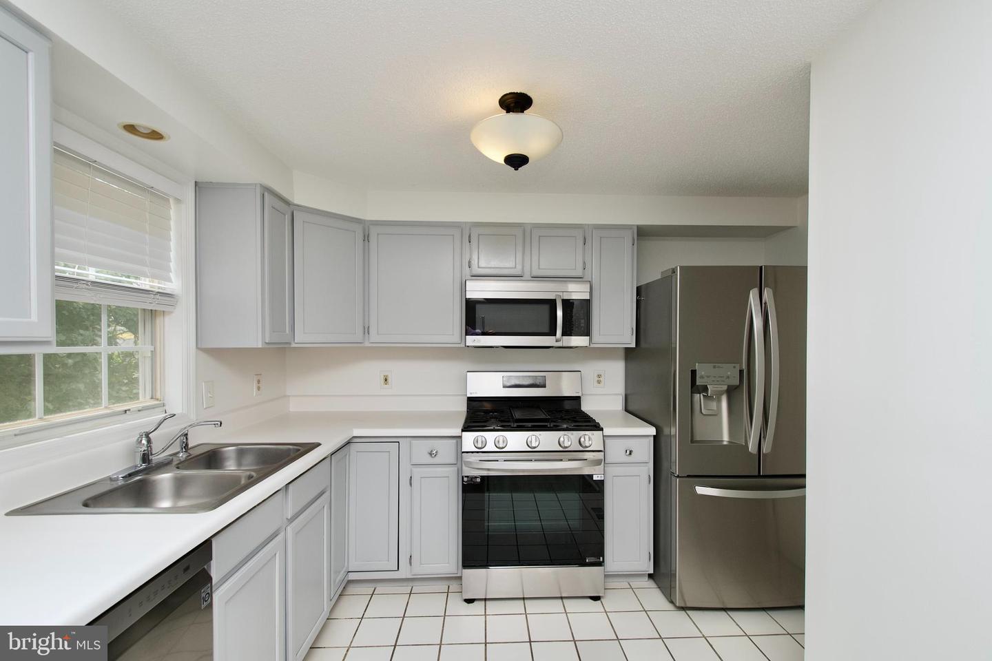 297 E RAYMOND AVE E, ALEXANDRIA, Virginia 22301, 3 Bedrooms Bedrooms, ,3 BathroomsBathrooms,Residential,For sale,297 E RAYMOND AVE E,VAAX2042842 MLS # VAAX2042842