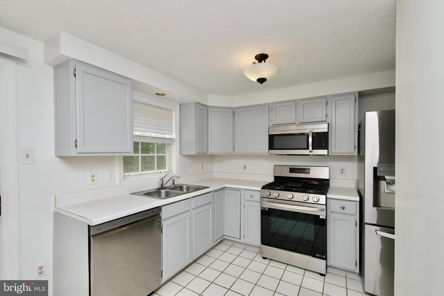 297 E RAYMOND AVE E, ALEXANDRIA, Virginia 22301, 3 Bedrooms Bedrooms, ,3 BathroomsBathrooms,Residential,For sale,297 E RAYMOND AVE E,VAAX2042842 MLS # VAAX2042842